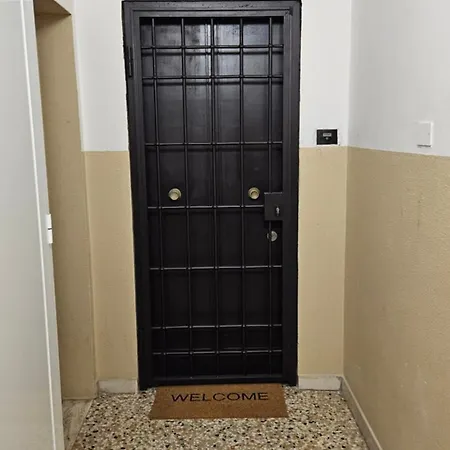 Fioravanti 9 Apartment